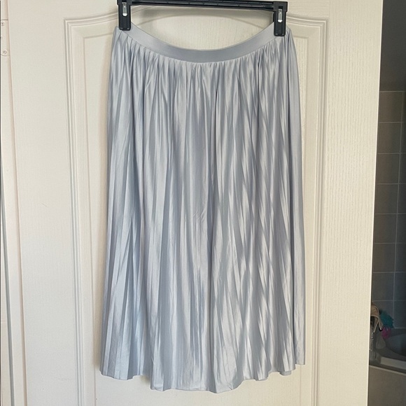 Topshop Shimmering Silver Pleated Midi Skirt sz 8 - Picture 1 of 7